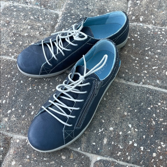 cloud aika Shoes - Cloud Aika’s Navy Blue Casual Sneakers 👟